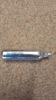 Bombička JGS 12 g CO2, olejová 1 ks